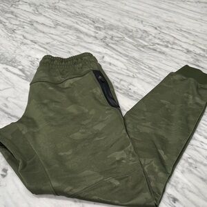Virus Olive Joggers